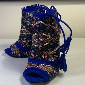 Gorgeous Multi Color Heels, size 7